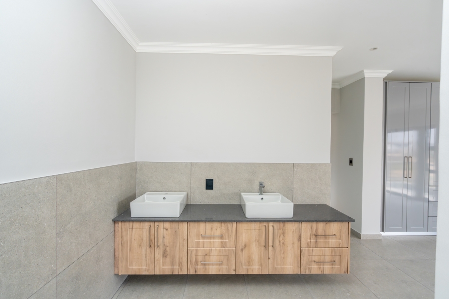 To Let 3 Bedroom Property for Rent in Langebaan Country Estate Western Cape